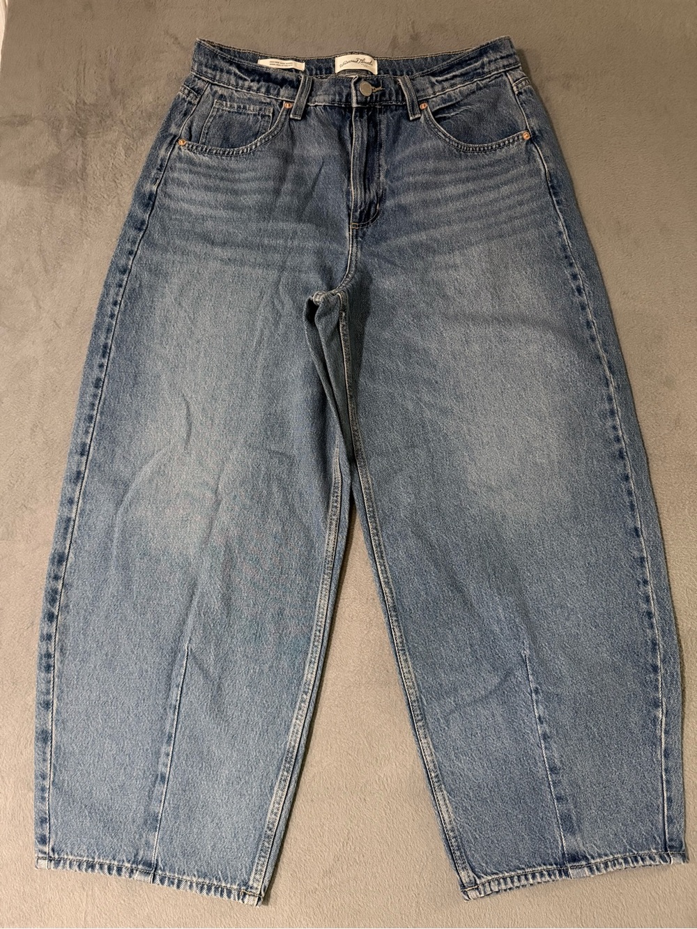 Universal Thread - Women’s High Rise Easy Barrel Jeans ( Size-10 NWOT / 16 NWT)